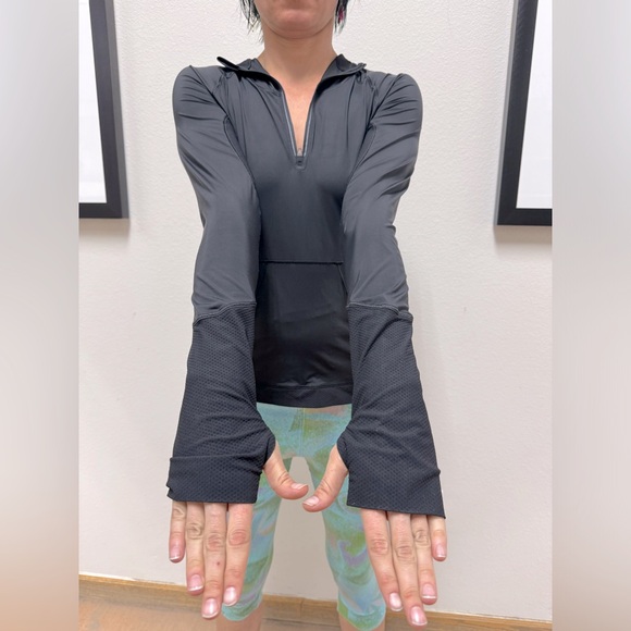 Lululemon 4 Black Spandex Hoody - Picture 3 of 12